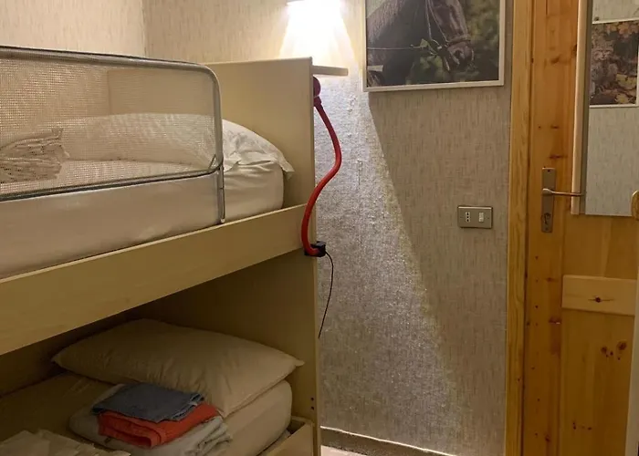 Апартаменти La Casa Di Udo Брей-Червінія